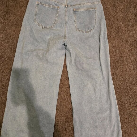 High rise light wash jeans - Picture 2 of 2